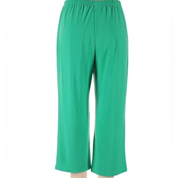 Slinky Brand Summer Green Flowy capris women 1X STRETCHY Classic Wider Leg - Picture 1 of 9